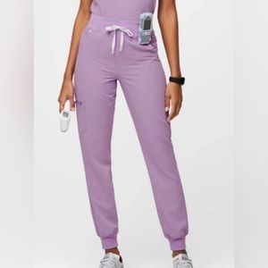 Limited edition Lavender dew FIGS Zamora scrub pants- small petite